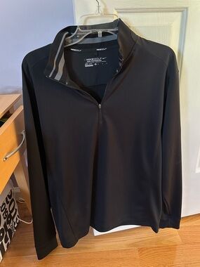 Nike Golf men’s quarter zip up jacket in black size M gently used dri fit